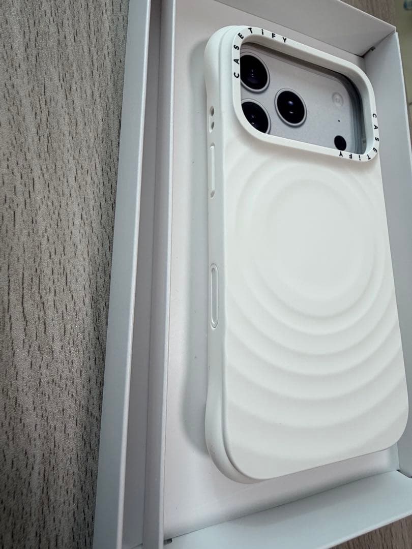 casetify iPhone17pro ウェーブシリコンケースケース