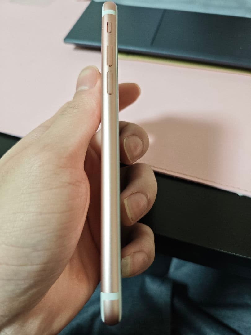 Apple iPhone 7 32GB美品