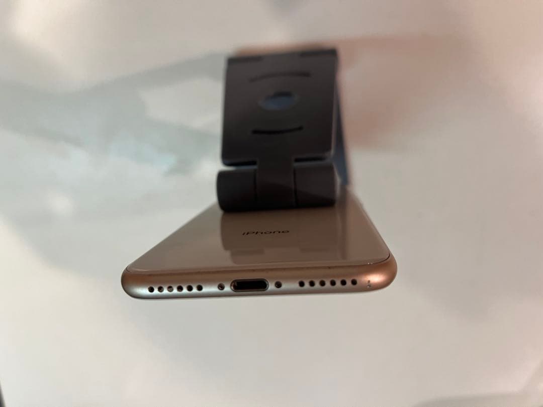 Apple iPhone8 64GB 本SIMフリー