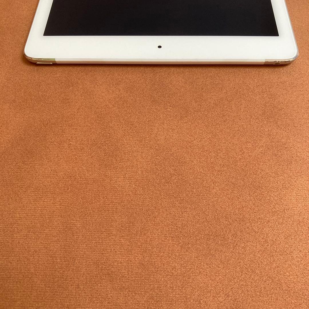 82【早い者勝ち】iPad Air2 第2世代 16GB au☆