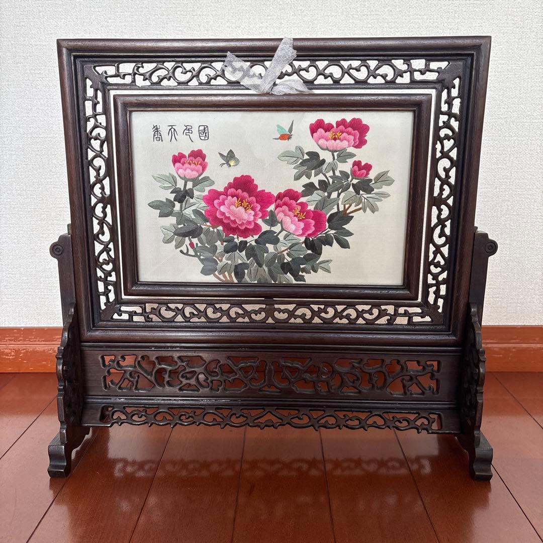 【未使用品】木製　花刺繍フレーム 置物