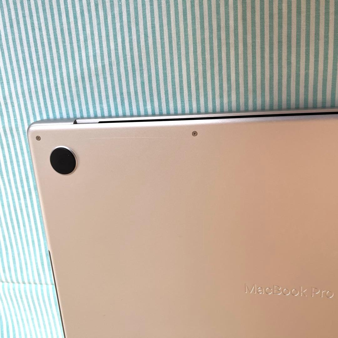 MacBook Pro 16インチ M1 Max 64/SSD2TB