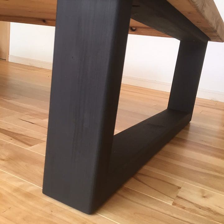 国産杉の無垢材　カフェ風ダイニングテーブル　サイズカラーオーダー可能　座卓