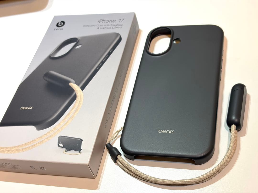 Beats iPhone 17 Kickstand Case 純正