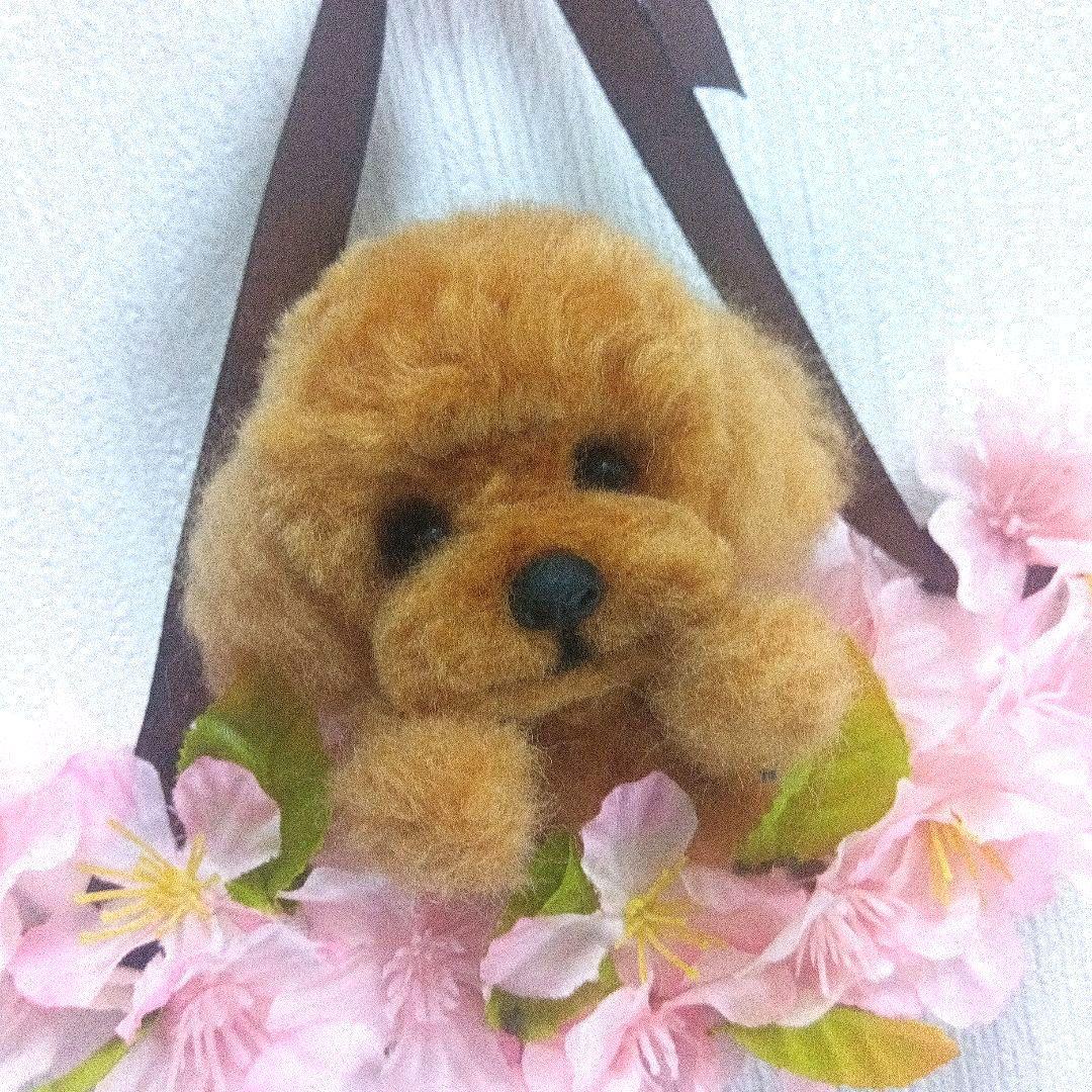 羊毛フェルト　トイプードル　桜リース　もも