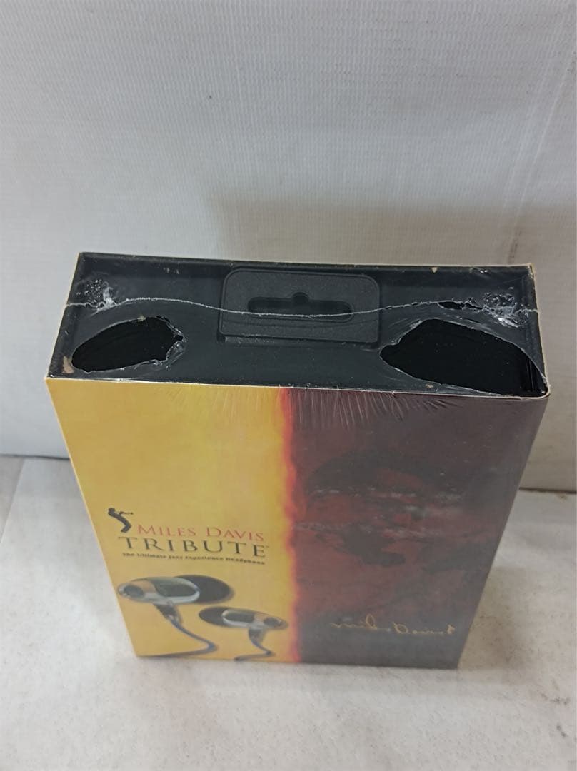 八6083【新品】MONSTER MILES DAVIS TRIBUTE