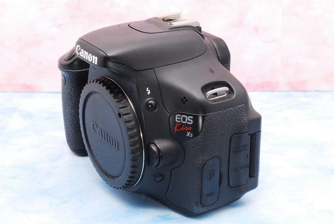 キャノン Kiss X5★入門機人気モデル★ブレずに簡単撮影★一眼レフカメラ