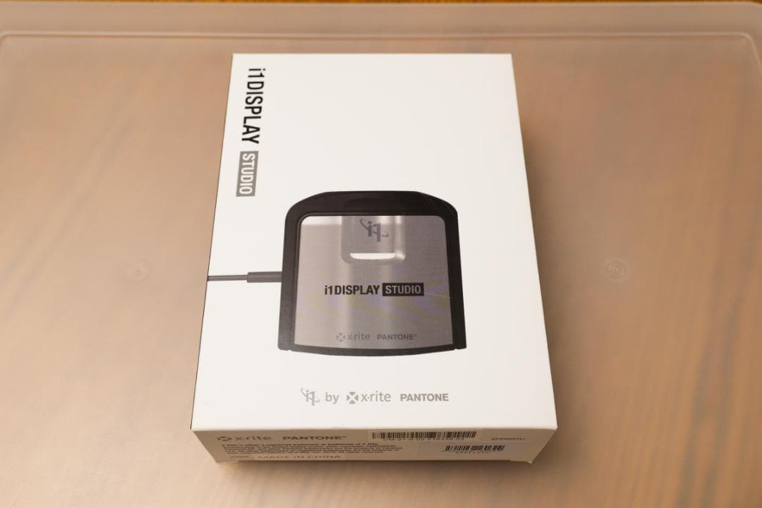 X-rite i1 Display Studio キャリブレーター