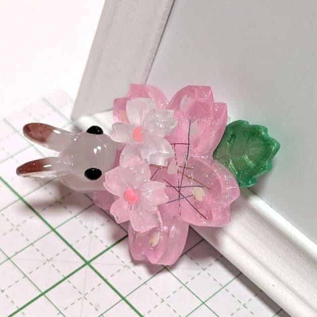 ウサギ　レジンヘアゴム　桜　ネイルヤーン