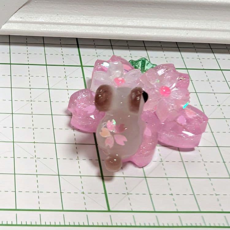 ウサギ　レジンヘアゴム　桜　ネイルヤーン