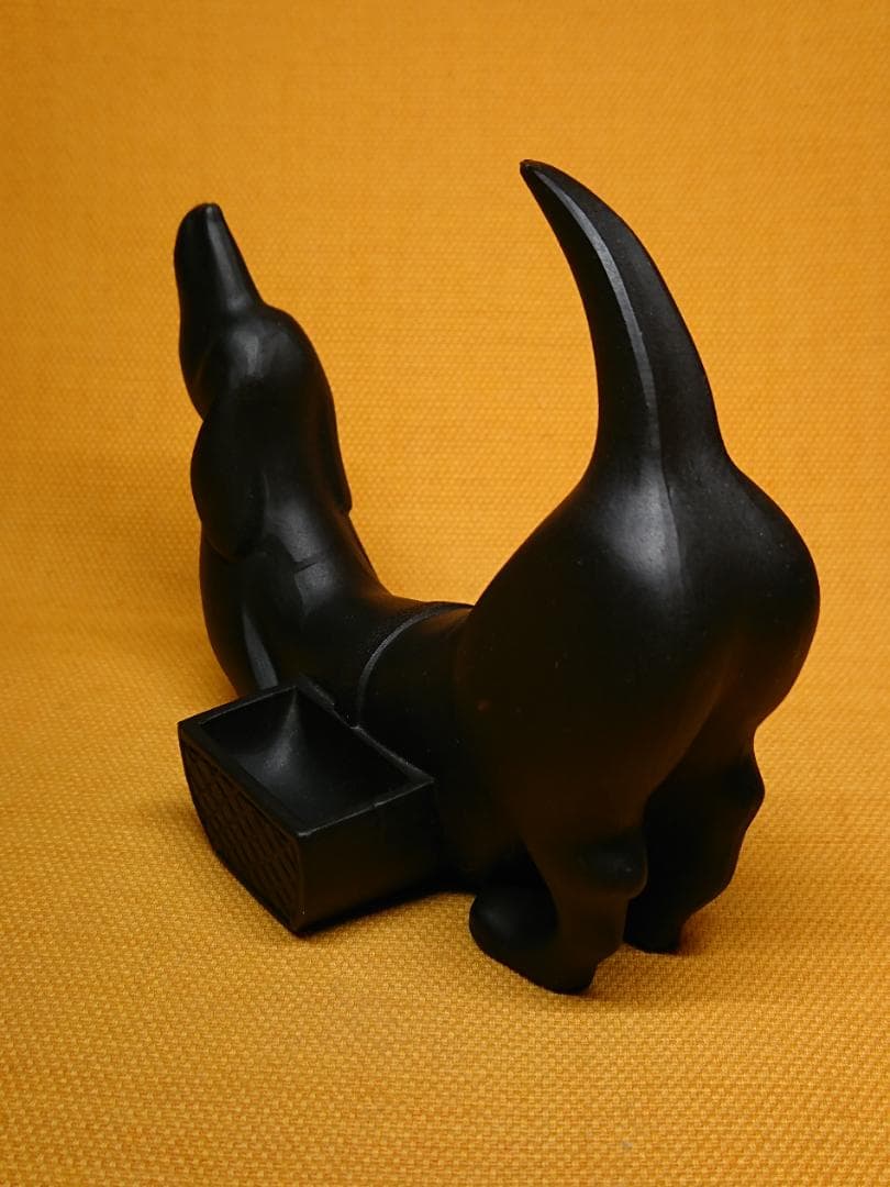 【美品】犬　ダックスフント　金属　置物　インテリア　工芸品　美術品　A1314
