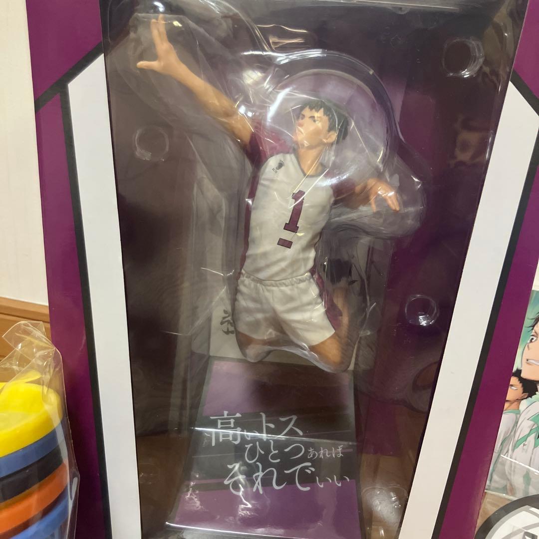新品未開封　牛島若利 フィギュア & ハイキュー!! タンブラーセット