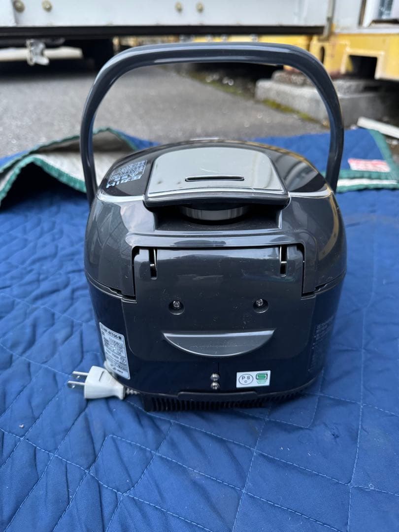 2023 象印 IH炊飯ジャー 3合炊き NP-RY05 鉄器コートプラチナ厚釜