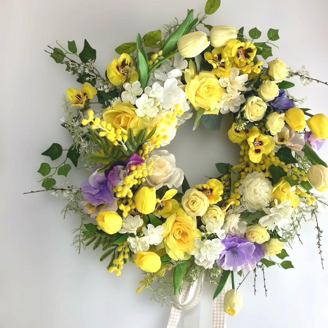 『スプリングガーデン』　 チューリップとパンジーの大っきいリース　オススメ‼️
